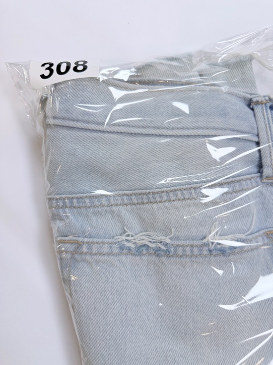 Sonoma Goods For Life Denim Shorts Women’s Size 10 Light Blue Wash NWOT - Picture 6 of 6